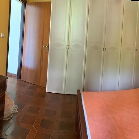 This Has A Terrace And Sea Views. Apartment *