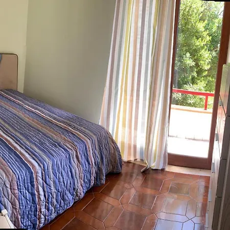 This Has A Terrace And Sea Views. Apartment *