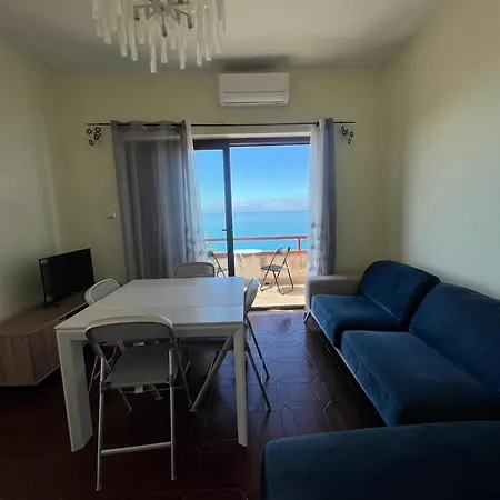 Apartment This Has A Terrace And Sea Views. Scalea